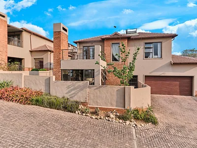 3 Bedroom Townhouse For Sale in Krugersdorp - CwcB.webp