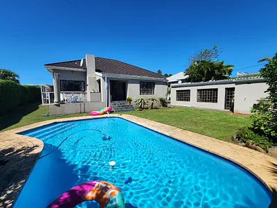 4 Bedroom House For Sale in East London - K4VO.webp