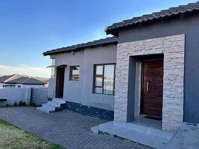 3 Bedroom House For Sale in Wildtuin Park, Krugersdorp - mLJj.webp