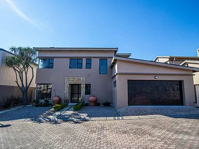 3 Bedroom House For Sale in Sandton - ADlu.webp