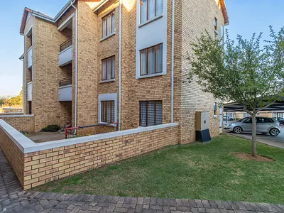 2 Bedroom Apartment For Sale in Randburg - E1uP.webp