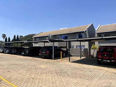 2 Bedroom Apartment For Sale in Randburg - ktF3.webp