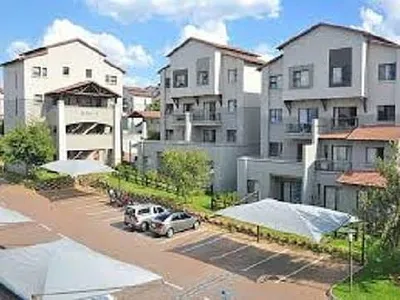 2 Bedroom Apartment For Sale in Sandton - img