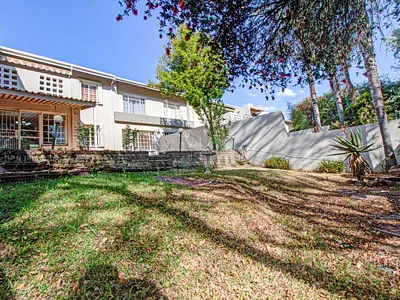 3 Bedroom Townhouse For Sale in Randburg - img