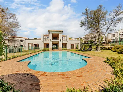 2 Bedroom Apartment For Sale in Sandton - img
