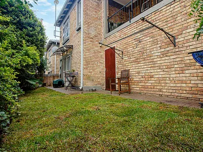 3 Bedroom Townhouse For Sale in Roodepoort - img