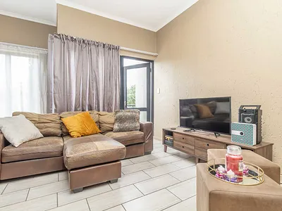 0.5 Bedroom Apartment For Sale in Randburg - pTlp.webp