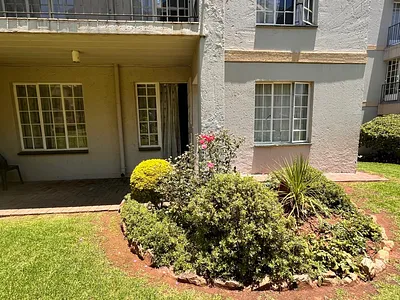 2 Bedroom Apartment For Sale in Roodepoort - U1DR.webp