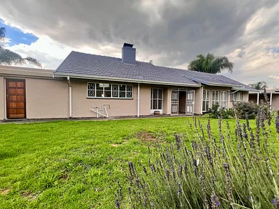 4 Bedroom House For Sale in Kempton Park - iFCn.webp