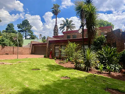 4 Bedroom House For Sale in Kempton Park - xgfv.webp