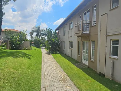 1 Bedroom Apartment For Sale in Roodepoort - E78A.webp