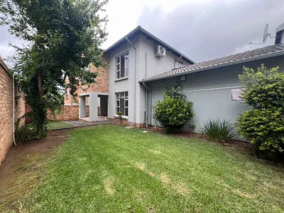 3 Bedroom Townhouse For Sale in Randburg - TfVY.webp