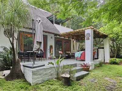 2 Bedroom House For Sale in Randburg - IVpb.webp