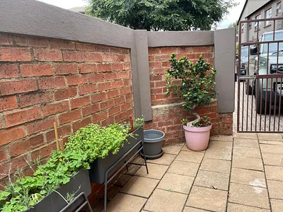 2 Bedroom Townhouse For Sale in Krugersdorp - lDlB.webp