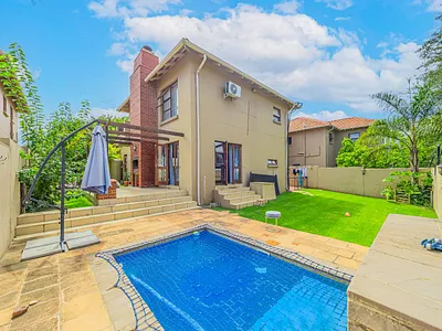 3 Bedroom House For Sale in Sandton - uAek.webp