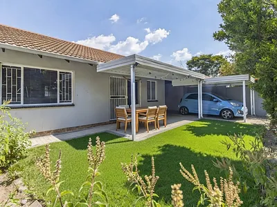 2 Bedroom Townhouse For Sale in Randburg - r88P.webp