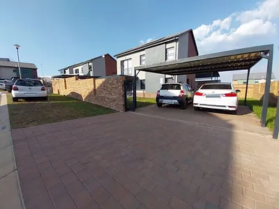 3 Bedroom House To Rent in Lion Pride Lifestyle Estate, Randburg - img