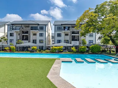 2 Bedroom Apartment For Sale in Crowthorne AH, Midrand - 5a5T.webp