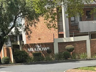 2 Bedroom Apartment For Sale in Randburg - gPJt.webp