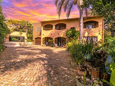 5 Bedroom House For Sale in Roodepoort - cKZC.webp