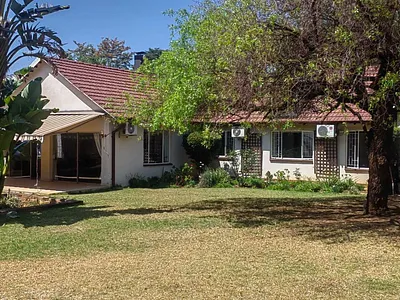 4 Bedroom House To Rent in Randburg - LsK3.webp