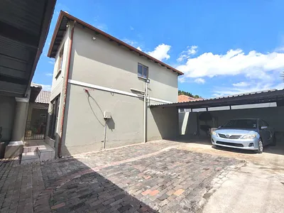 3 Bedroom House To Rent in Roodepoort - 5jcx.webp
