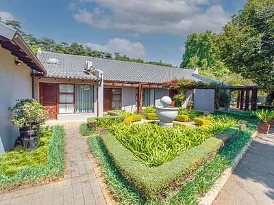 7 Bedroom House For Sale in Johannesburg - FpDz.webp
