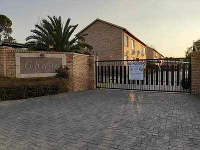 2 Bedroom Apartment To Rent in Randburg - xvgR.webp