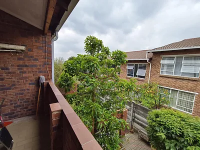 2 Bedroom Apartment For Sale in Randburg - img