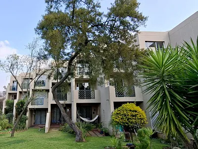 1 Bedroom Apartment For Sale in Sandton - img