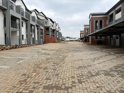 2 Bedroom Apartment To Rent in Roodepoort - img