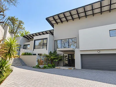 5 Bedroom House For Sale in Sandton - img