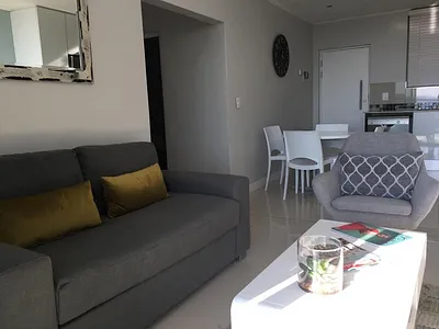2 Bedroom Apartment For Sale in Johannesburg - ytcM.webp