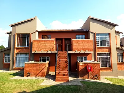 2 Bedroom Apartment To Rent in Roodepoort - DiBS.webp