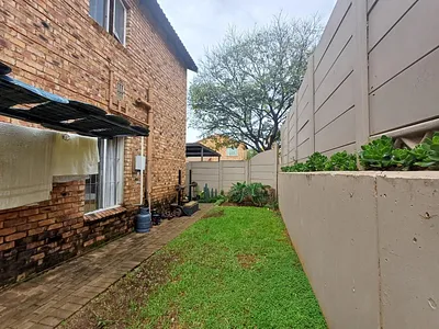 2 Bedroom Townhouse For Sale in Randburg - imTx.webp