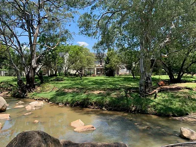 2 Bedroom Apartment For Sale in Sandton - 6VhC.webp