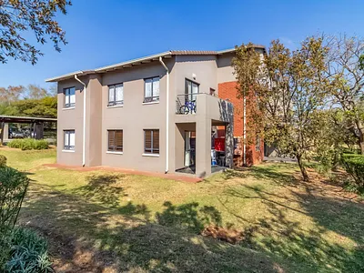 2 Bedroom Apartment For Sale in Randburg - 3Fdz.webp