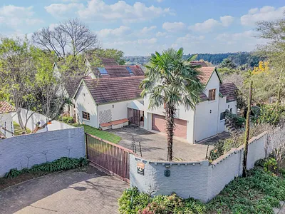 5 Bedroom House For Sale in Sandton - liBT.webp