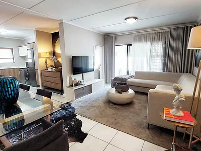 3 Bedroom Apartment To Rent in Crowthorne AH, Midrand - OSy5.webp
