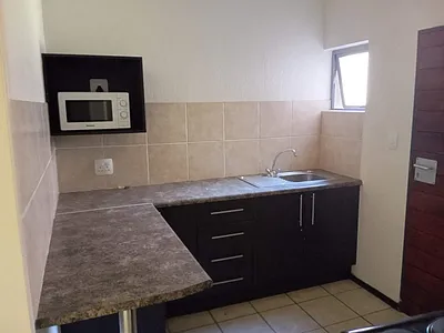 1 Bedroom Apartment To Rent in Roodepoort - yGWv.webp