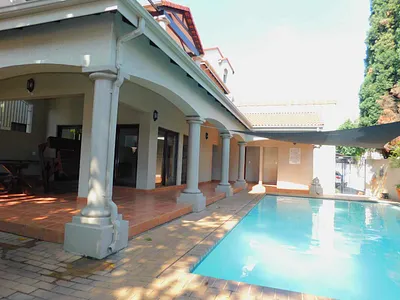2 Bedroom Apartment To Rent in Sandton - 4ixr.webp