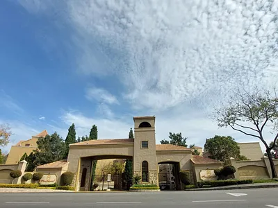 1 Bedroom Apartment To Rent in Sandton - aLrx.webp