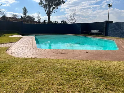 2 Bedroom Apartment To Rent in Roodepoort - k8wa.webp