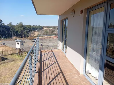 2 Bedroom Apartment To Rent in Roodepoort - YlWA.webp