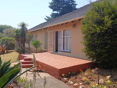 4 Bedroom House To Rent in Montgomery Park, Johannesburg - 9OZo.webp