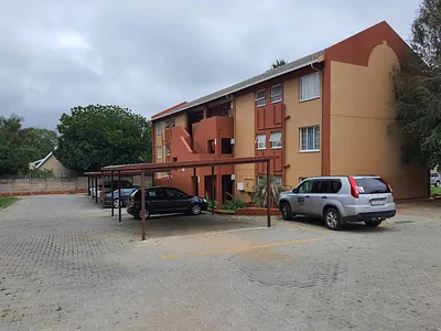 2 Bedroom Apartment To Rent in Roodepoort - gkre.webp