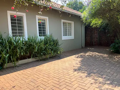 2 Bedroom Apartment To Rent in Johannesburg - gr0S.webp