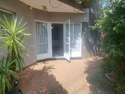 2 Bedroom Apartment To Rent in Randburg - upXc.webp