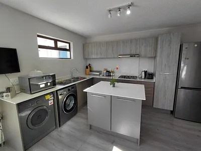 3 Bedroom Apartment To Rent in Sandton - YxAp.webp