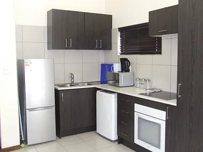 2 Bedroom Apartment To Rent in Randburg - 1hlv.webp